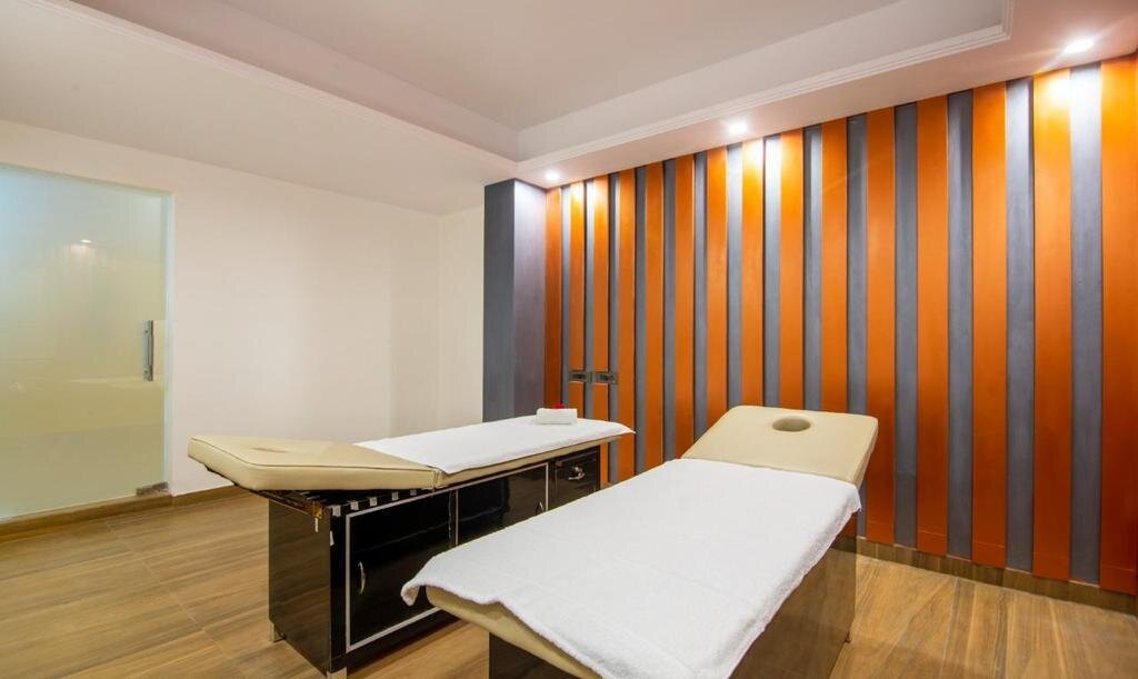 https://rkgdeal.com/uploads/17212195408186beauty-spa-in-noida-sector.jpg